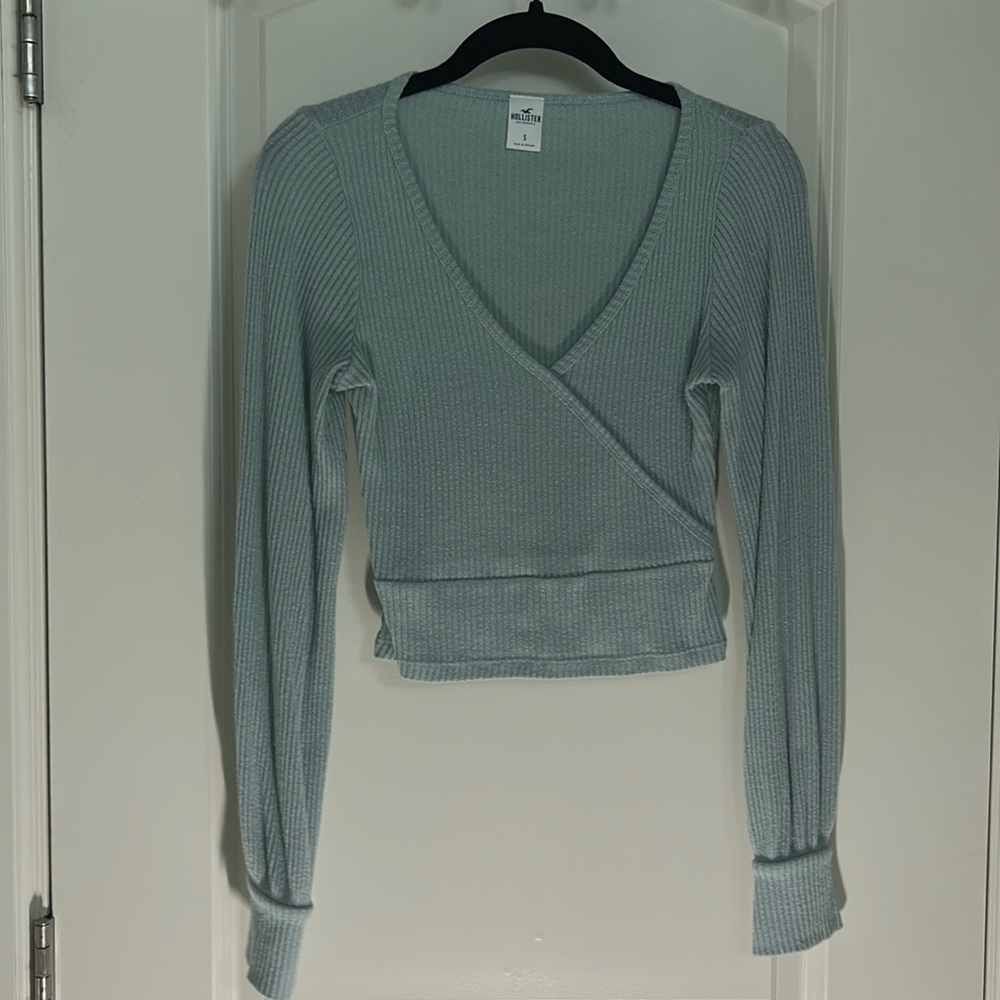 Hollister size small light green top